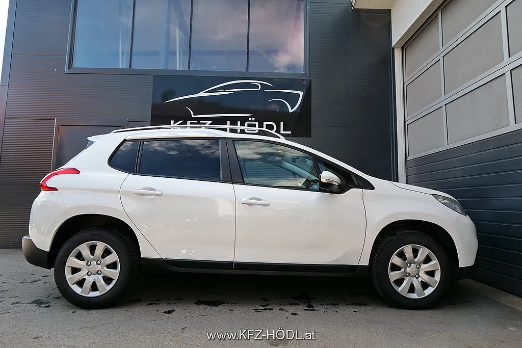 Peugeot 2008 1,2 VTi Active Image 5